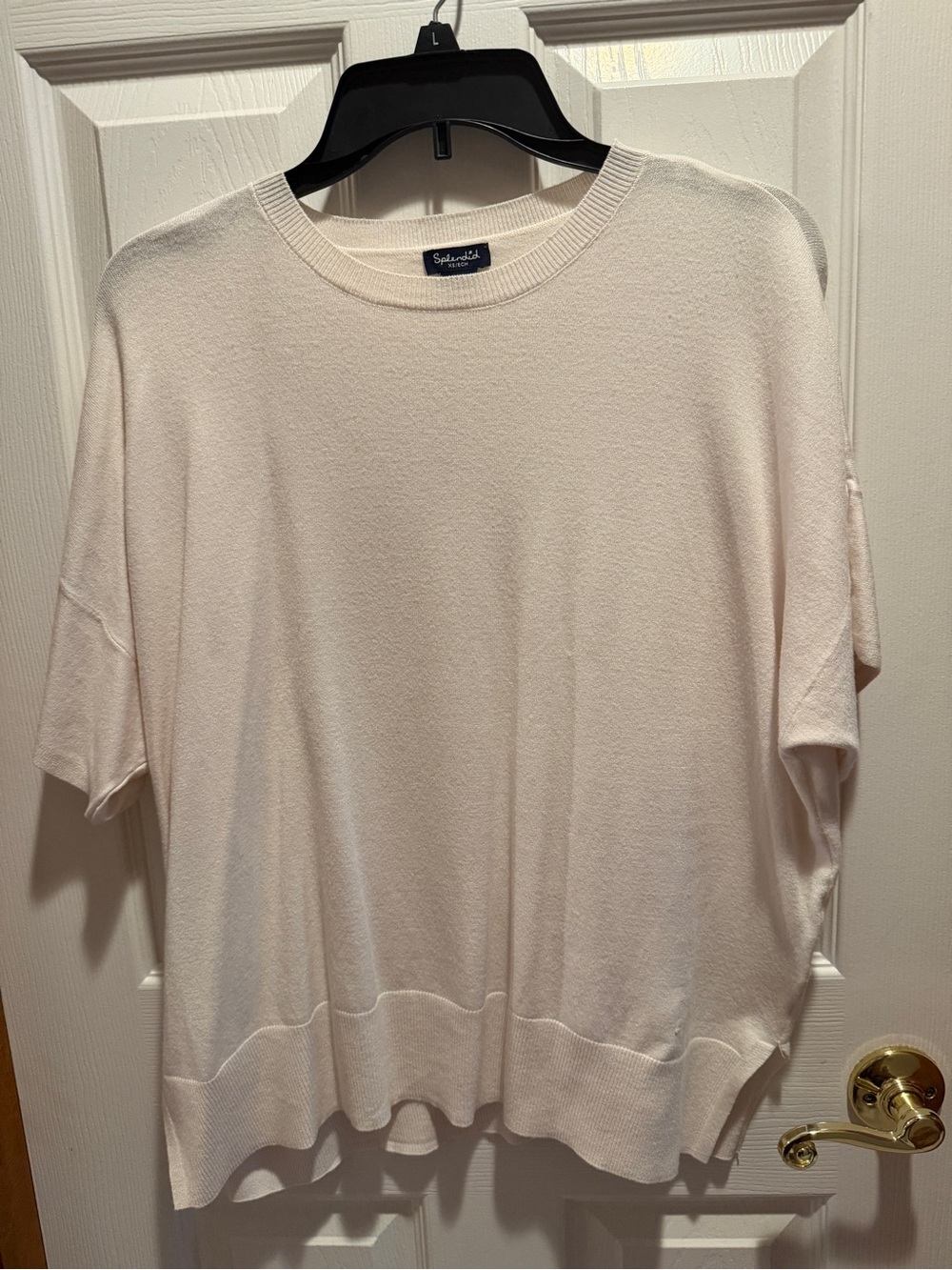 Splendid Cream V-Neck Short Sleeve Knit Top